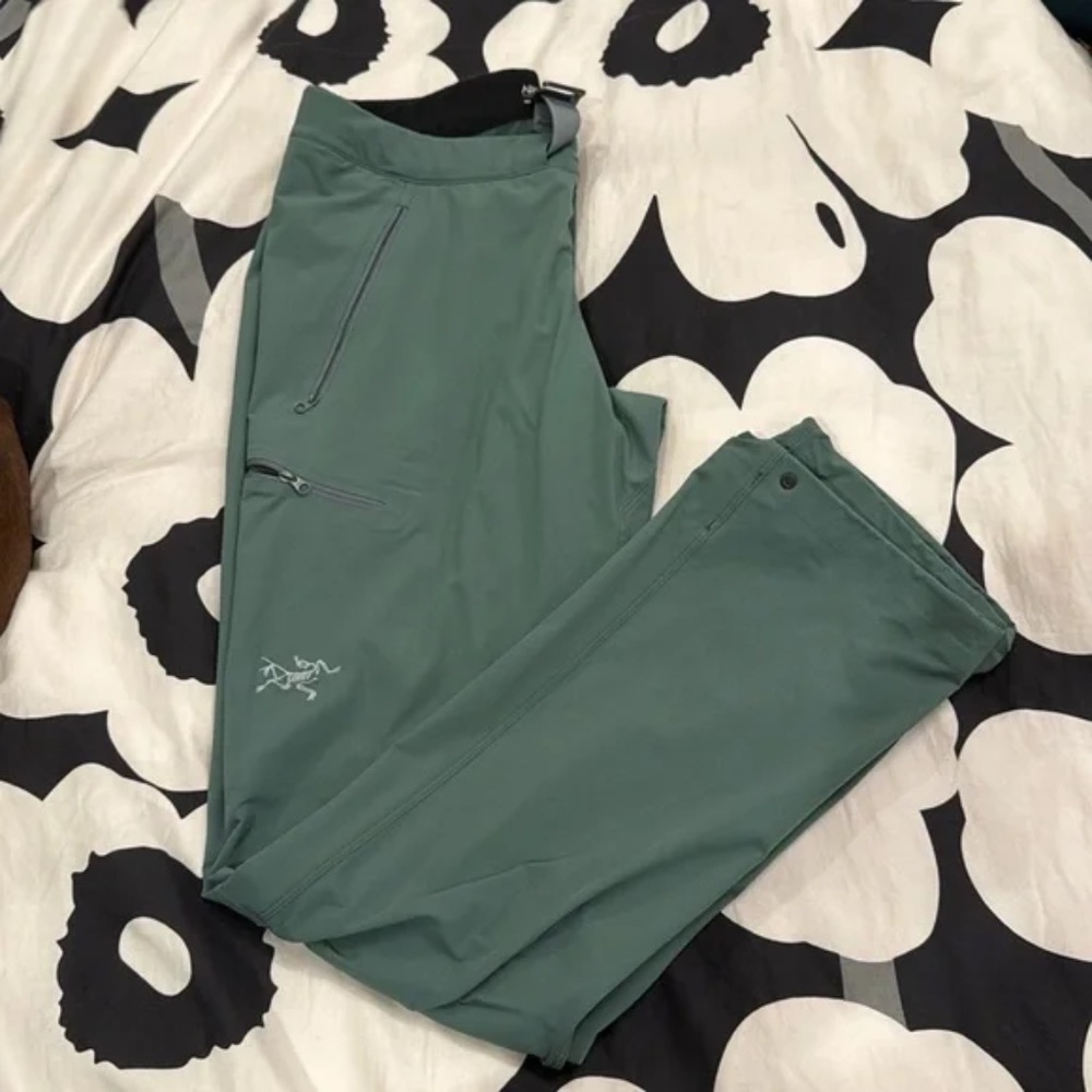 Arc'teryx Women's Gamma Pants (Green, Size 6)
